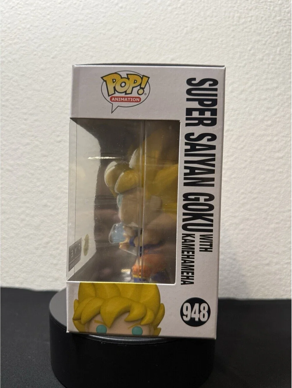 Funko POP! Dragon Ball Z #948 Super Saiyan Goku w/ Kamehameha GITD Exclusive